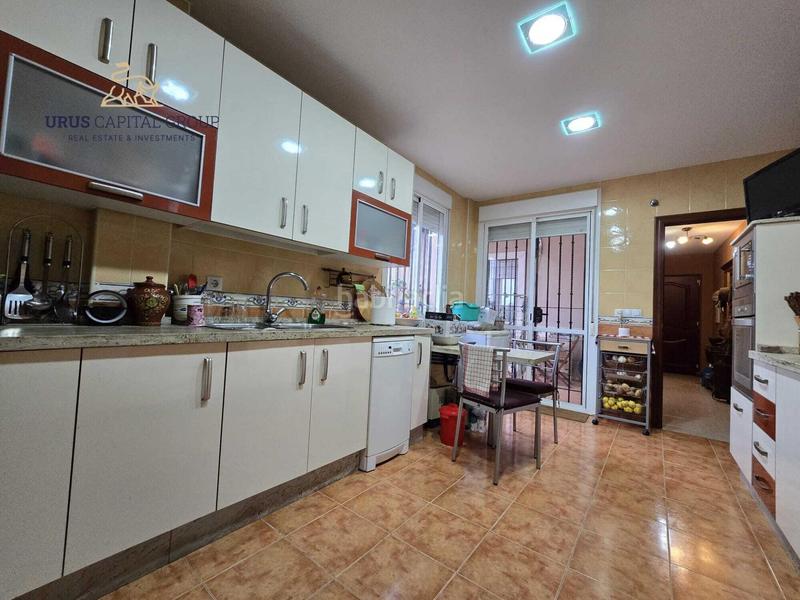 Foto 64059011-a130-4ee2-b6d5-a1c0d794f617. Chalet exclusiva casa independiente con jardín, piscina y huerto en la carlota, córdoba en Carlota (La)