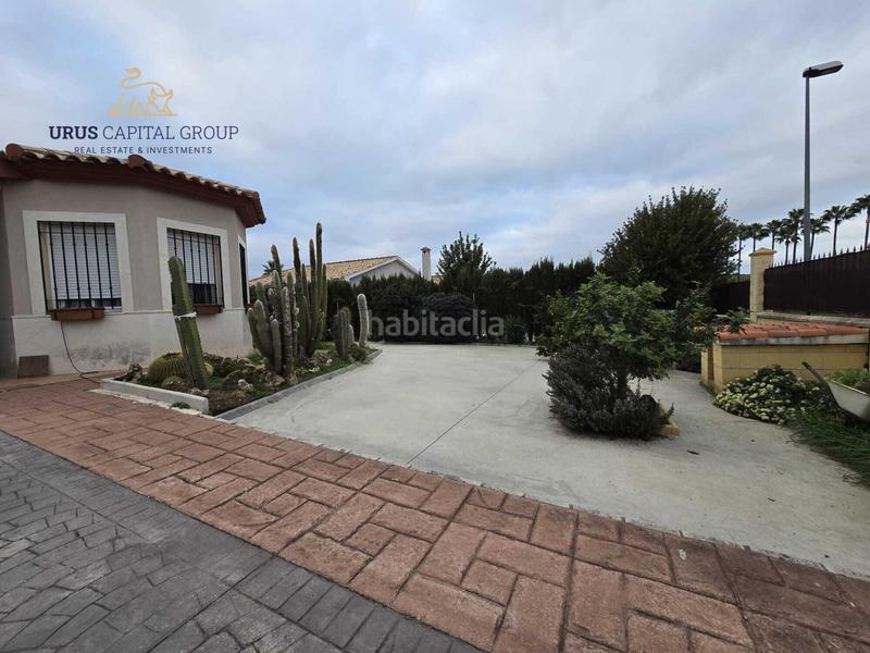 Foto 972b52b9-4303-45ff-b893-9988331af161. Chalet exclusiva casa independiente con jardín, piscina y huerto en la carlota, córdoba en Carlota (La)