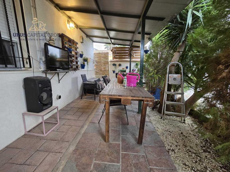 Foto cffeacd3-f7c9-4171-88f2-c512b4d8ec81. Chalet exclusiva casa independiente con jardín, piscina y huerto en la carlota, córdoba en Carlota (La)