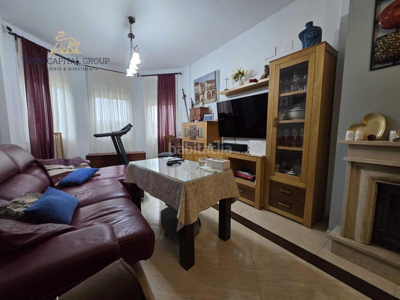 Foto f17ab6b2-ff6f-4870-a3a2-46d25c4f7e4e. Chalet exclusiva casa independiente con jardín, piscina y huerto en la carlota, córdoba en Carlota (La)