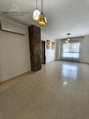 Pis  Plaza de arahal. Piso de 3 dormitorios con garaje y opción a trastero  barrio ntr