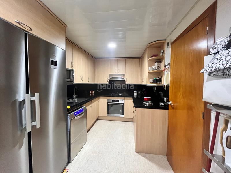 Foto 0fb5b732-869a-4c43-a225-143af850e1c6. Affitto casa a schiera con camino riscaldamento parcheggio piscina in Santa Coloma de Cervelló