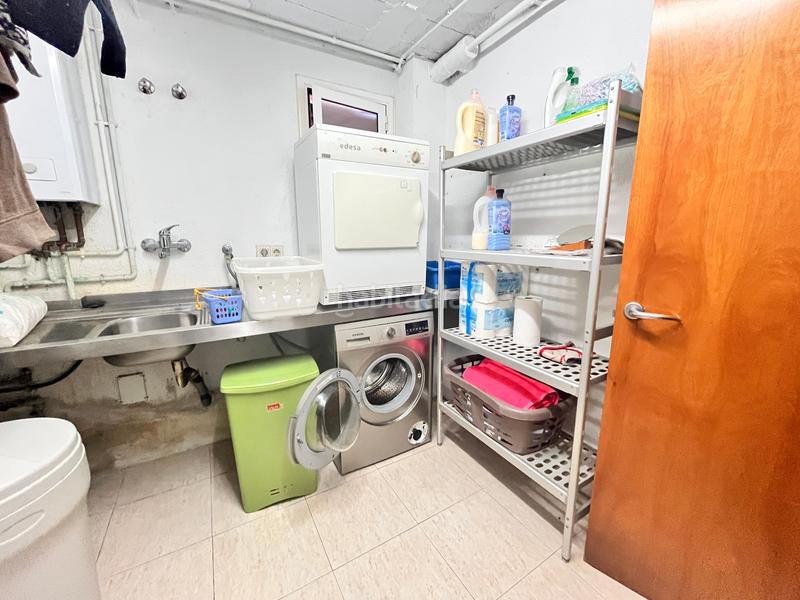 Foto 7a9716b2-df25-4852-9d66-d13ca878624f. Affitto casa a schiera con camino riscaldamento parcheggio piscina in Santa Coloma de Cervelló