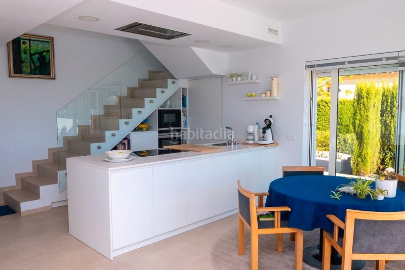 Foto f599b7bb-5243-46fe-a35b-ee637bc8ba39. Chalet avec chauffage parking piscine dans Gran Sol Calp