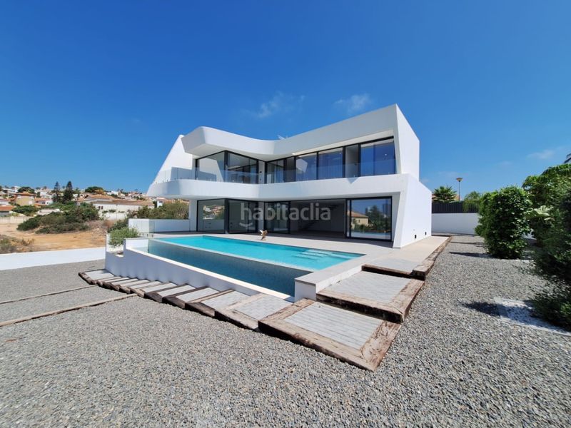 Foto c34e78c9-0d48-4a92-b2d6-70b265599255. Chalet avec chauffage parking piscine dans Pueblo Calp