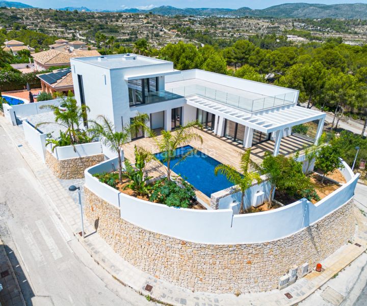 Foto bd040dad-a4c4-4e63-ade6-982bc0420193. Xalet amb calefacció aparcament piscina a Casco Urbano Moraira