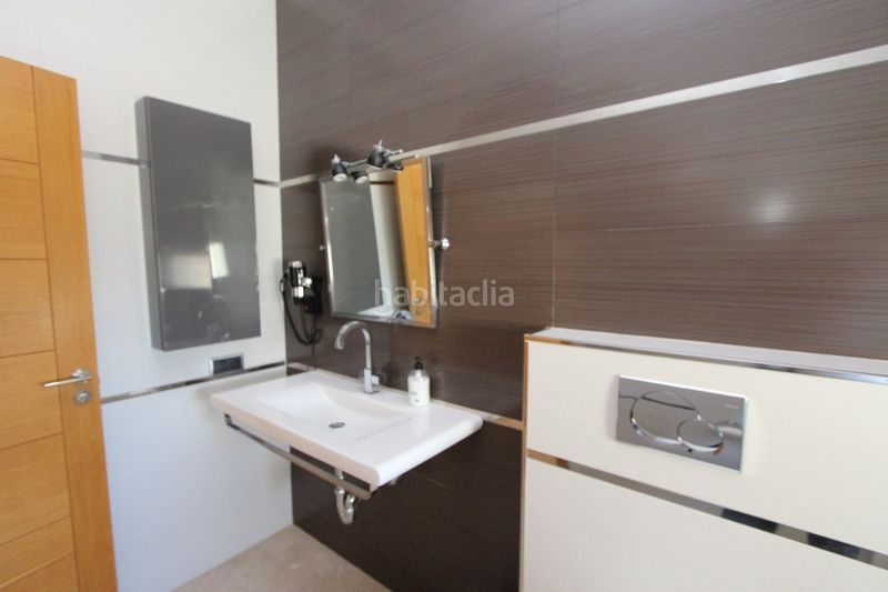 Foto 35d644c2-05b3-4584-9d1e-37236d9be8b9. Chalet en La Fustera Benissa