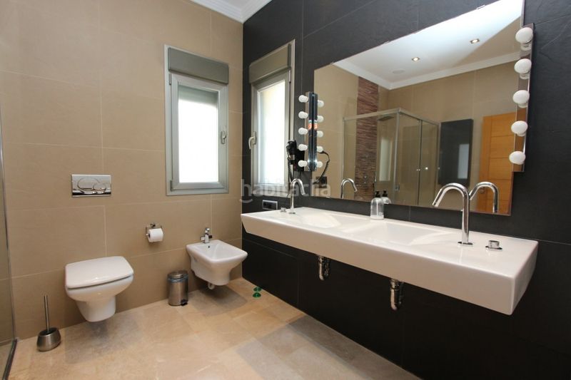 Foto 888a267a-ad75-41d7-90b8-476fd616a6f2. Chalet en La Fustera Benissa