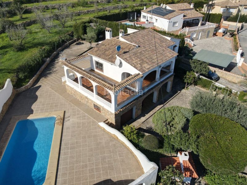 Foto 6b6c5725-789e-4353-a37e-b3ce81660acc. Chalet en La Fustera Benissa
