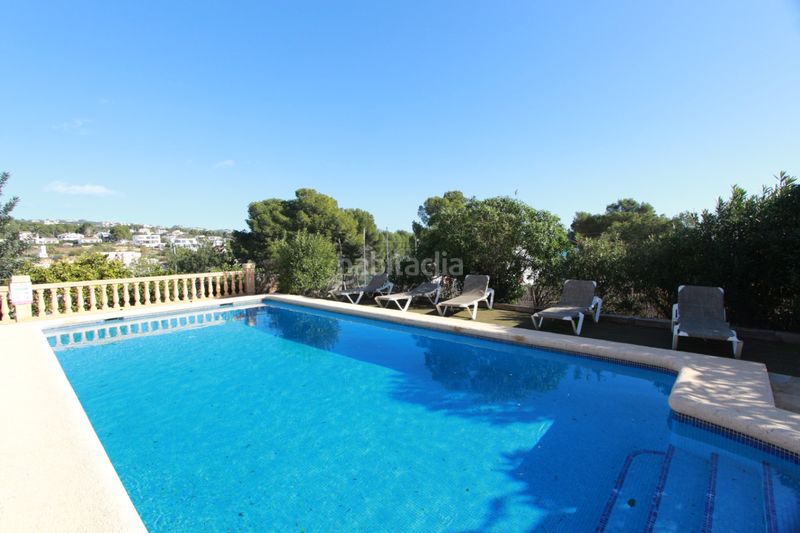 Foto afb7b28a-0ad8-40c6-bb3a-729853b9fec7. Chalet en La Fustera Benissa