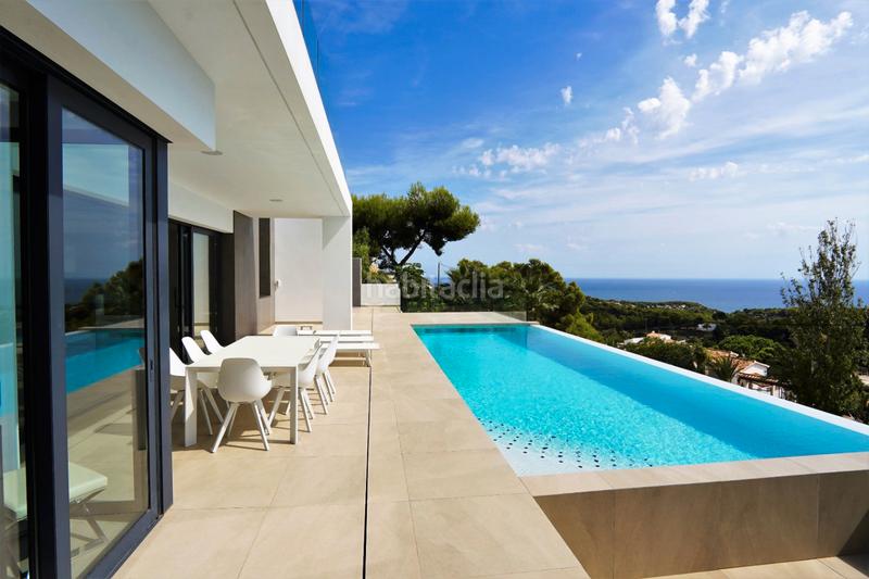 Foto 71e3d4fd-3ffd-48c6-817a-2ff7478fb39c. Chalet mit heizung parking pool in La Fustera Benissa