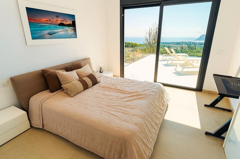 Foto 9334f756-5354-4631-9839-0b69f44b0f9a. Chalet mit heizung parking pool in La Fustera Benissa