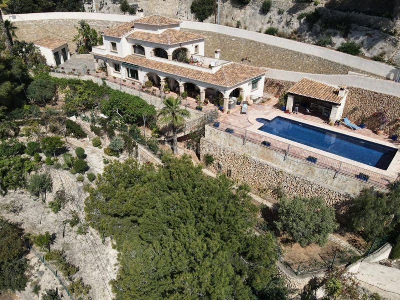 Foto 998b7dc6-c257-483f-b482-a0ae46239546. Xalet amb calefacció aparcament piscina a La Fustera Benissa