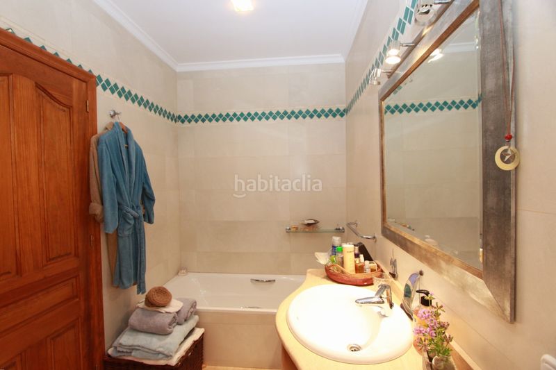 Foto ed6c9e66-43b0-413e-9c1f-de63e1f441cb. Xalet amb calefacció aparcament piscina a La Fustera Benissa