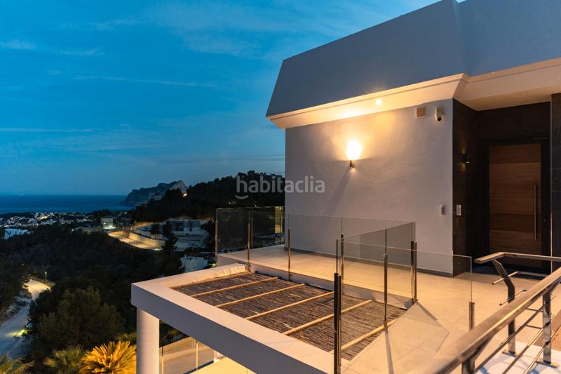 Foto bb32af30-b9ae-4986-8009-7d36554e3940. Chalet en La Fustera Benissa