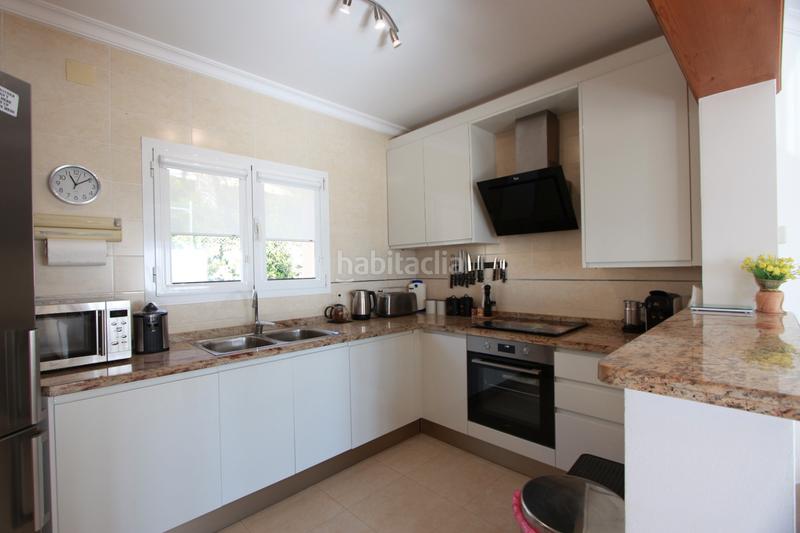 Foto b8b75418-e425-4899-a319-94b0a7311110. Chalet con riscaldamento parcheggio piscina in Cometa Calp