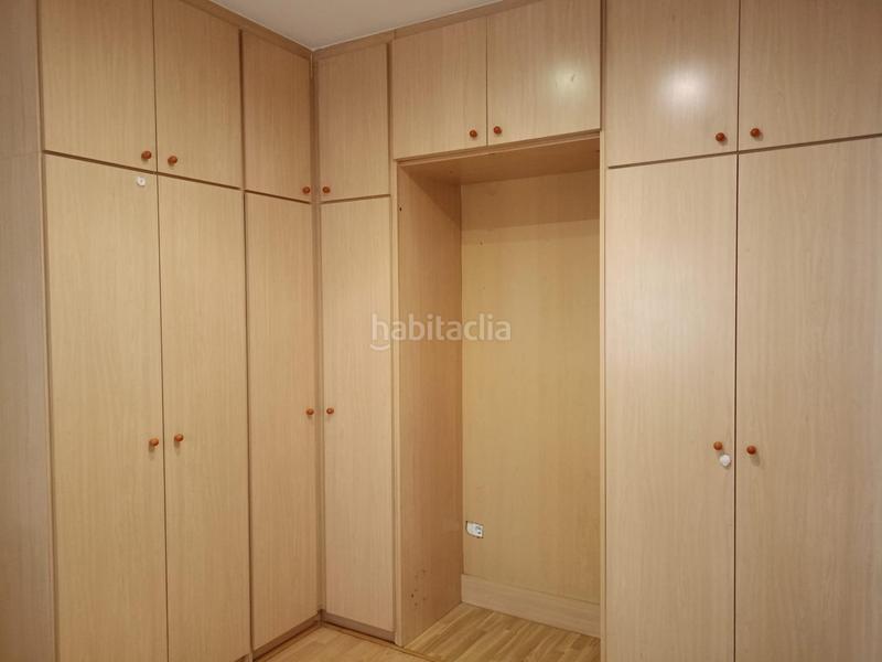 Foto 51aa4b6f-6f14-4f95-8031-da2bd880a089. Erdgeschoss mit heizung in Guinardó Barcelona