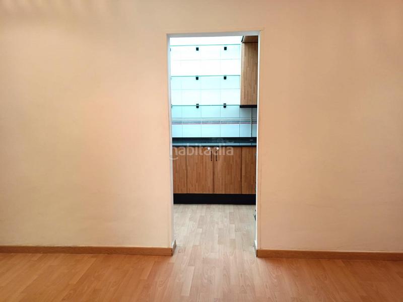 Foto 6837b2c9-9b16-4023-8507-78a3bf70d2b2. Ground floor with heating in Guinardó Barcelona