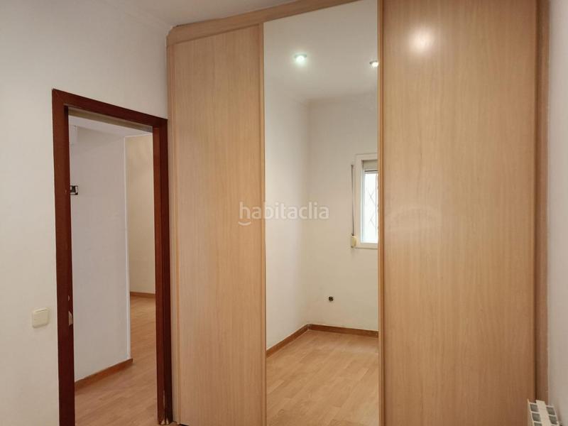 Foto 7246babd-57ea-4cdf-ab4e-02c8281a3b7a. Ground floor with heating in Guinardó Barcelona