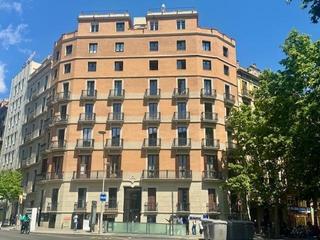 Piso  Carrer provena. Venta de la nuda propiedad  planta completa en calle provena co