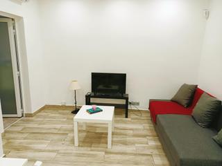 Appartamento  Carrer calderon de la barca. Estudio reformado en planta baja junto al metro el carmel