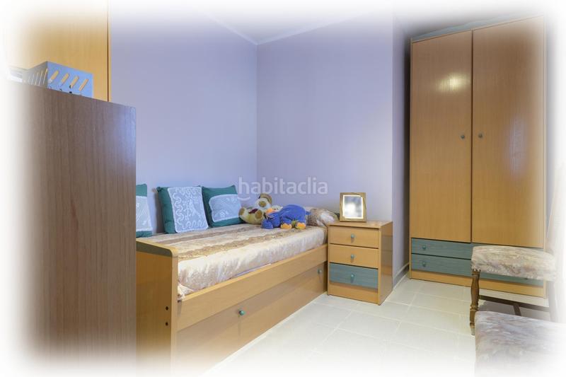 Foto b18100d0-f664-44d0-9f3f-7eb2f1d46651. Ático  con terraza y balcón exterior en Les Planes Hospitalet de Llobregat (L´)