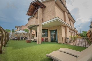 Casa  Calle del puente viejo 10. Venta en exclusiva con hogares colmenar viejo