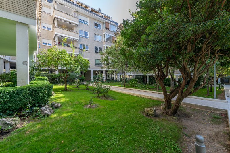 Foto 5359032c-f5b3-4e4b-90ed-0ec038dd2636. Flat in plaza de los residenciales 14 in El Mirador Colmenar Viejo