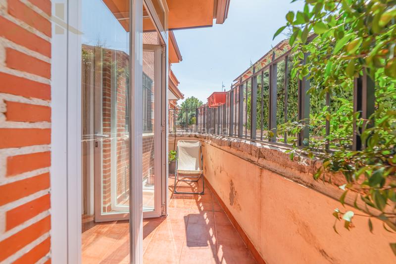 Foto ef855131-52d3-4e11-bc96-7e984e15619d. Casa bifamiliare con camino riscaldamento parcheggio piscina in Colmenar Viejo