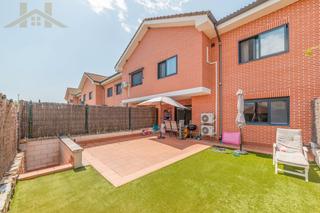 Maison jumelée  Paseo de los cerrillos. Chalet adosado en venta en soto del real  "urbanización los pina