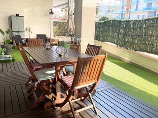 Rent Flat in Riu glorieta 18. Alquiler turístico. planta baja en playa del esquirol hutt042437