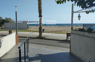 Pis a Martim 7. Frente al paseo martimo, a un paso de la playa.