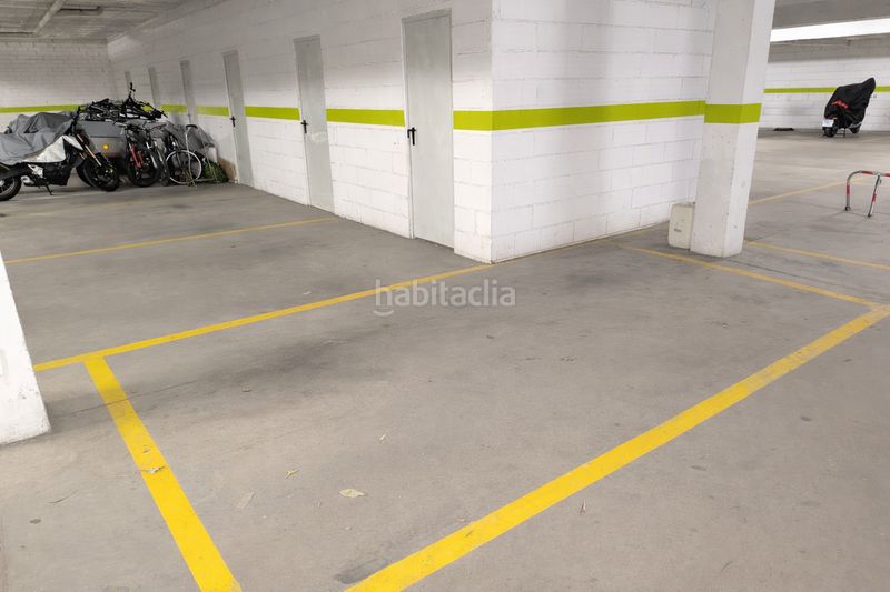 Foto eebf0f76-c6ab-4026-ac2c-1c73e5a2d19f. Aparcament cotxe a Palau-saverdera