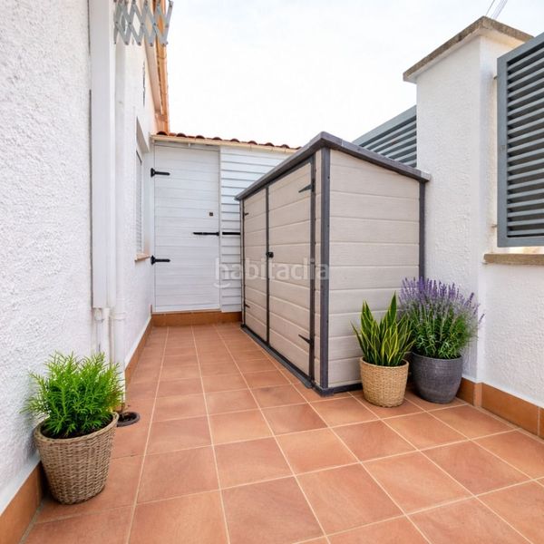 Foto 15f7b556-4c81-48ac-b7fa-97e0d9ba5f18. Casa adossada amb calefacció a Nord Roses