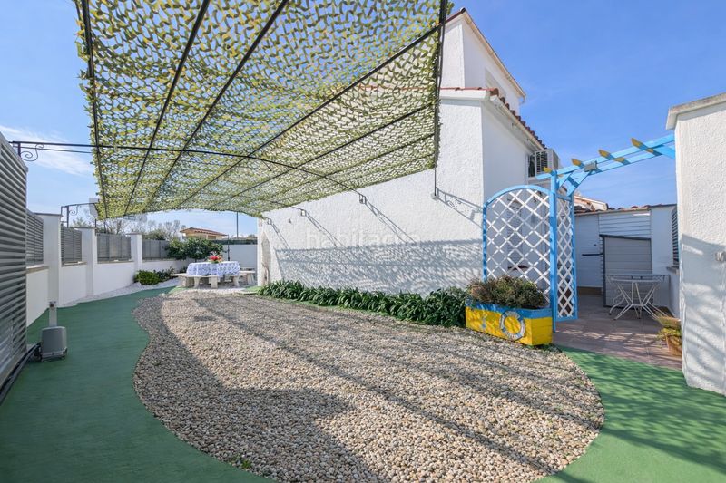 Foto 6e025d62-6db1-430a-bbd5-5981d3defbf0. Casa adossada amb calefacció a Nord Roses