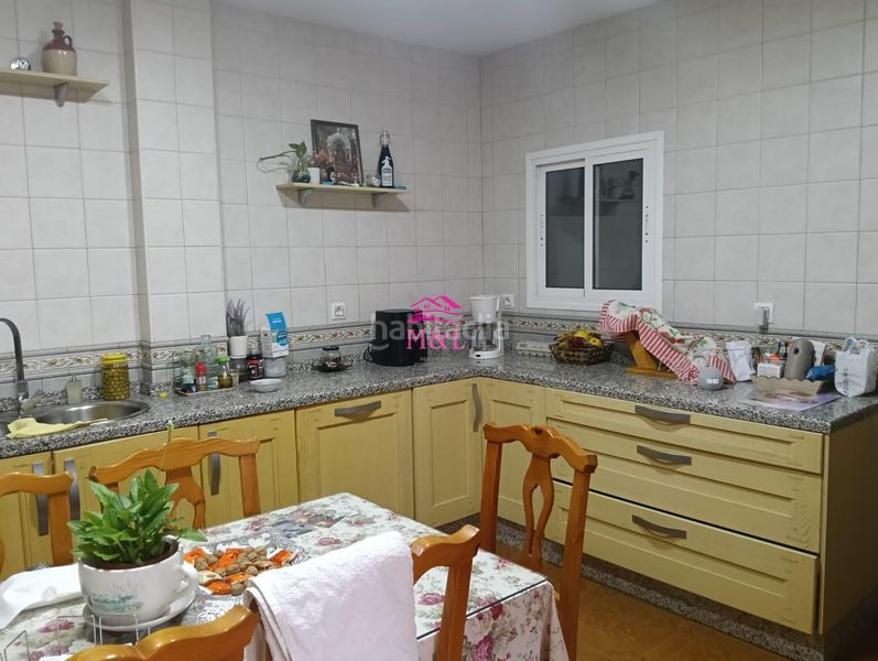Foto 2cf108bb-2df3-4692-8687-d0fa6ddaeb8a. Casa amb calefacció aparcament a Este Mérida