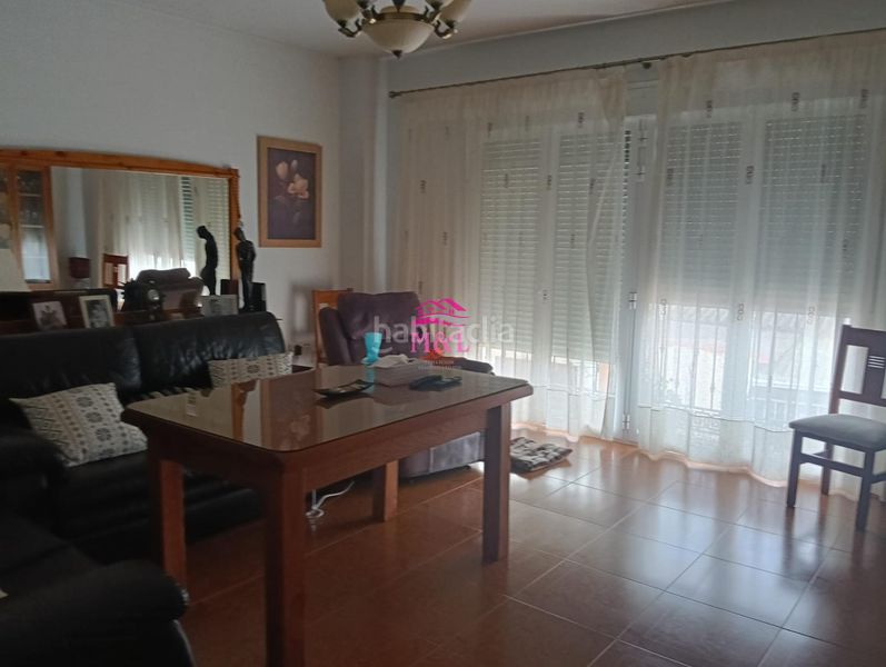 Foto b5ad7ca8-2304-48c3-84f7-55b4fdce2cf8. Casa amb calefacció aparcament a Este Mérida