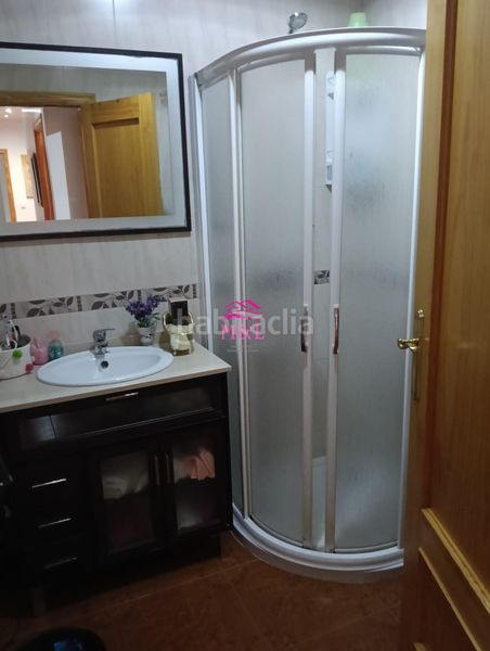Foto f6c170bb-b566-489a-85eb-855fdd8d0cd1. Casa amb calefacció aparcament a Este Mérida