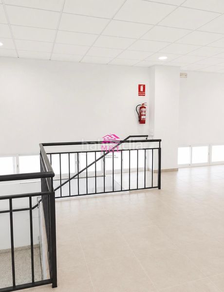 Foto 0c25a524-6726-442a-9971-3618165f9b16. Lloguer local comercial a Oeste Mérida