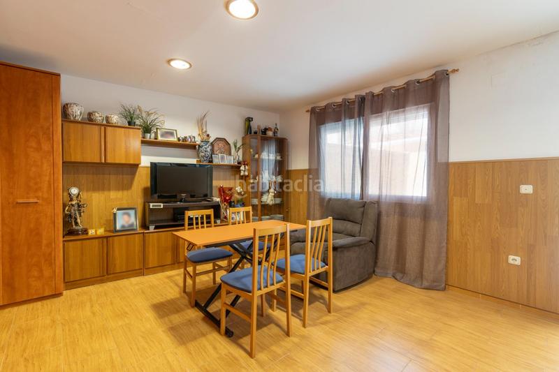 Foto 187910d2-f193-4aa0-b541-db17a48a3c07. Casa adosada  luminosa en zona las mimbres, en Maracena