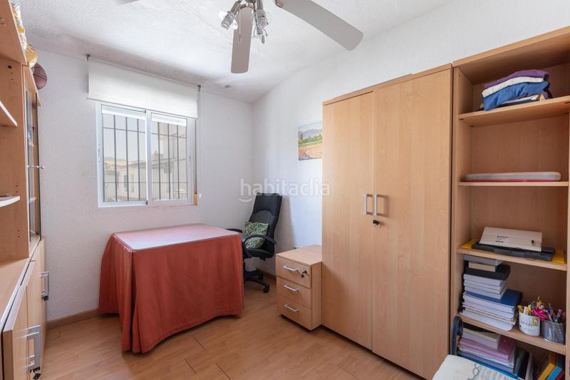 Foto 1a601cb5-755d-46d3-9871-897bece1f485. Casa adosada  luminosa en zona las mimbres, en Maracena