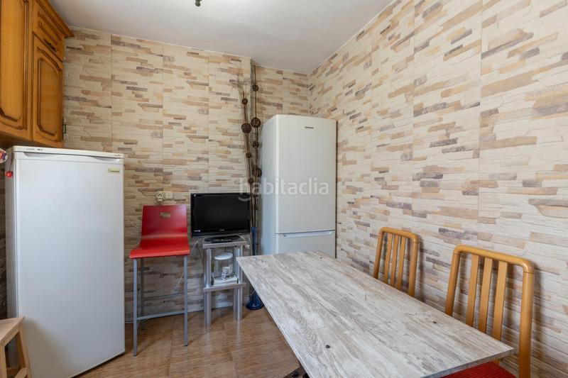 Foto 6d2de519-422f-4cd6-88de-3f51f7334f99. Casa adosada  luminosa en zona las mimbres, en Maracena