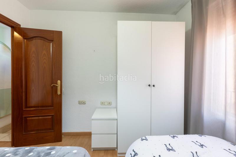 Foto bbff9f0e-8ff0-4264-9e32-a091c47b970c. Casa adosada  luminosa en zona las mimbres, en Maracena