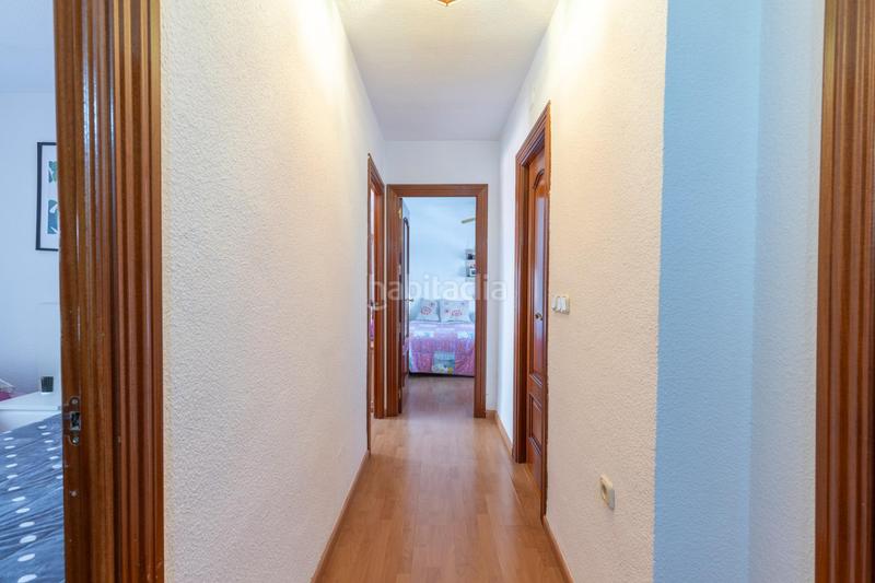 Foto d6ddc5ac-89fe-46bb-8416-860b1bf7aff8. Casa adosada  luminosa en zona las mimbres, en Maracena