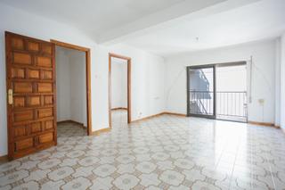 Pis  Calle espronceda. Gran oportunidad en el zaidín piso con terraza privada para refo
