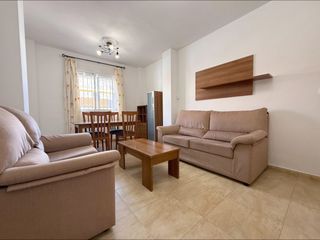 Rent Flat  Calle mejico. Piso en alquiler en albolote  amplio, luminoso y con garaje cerr