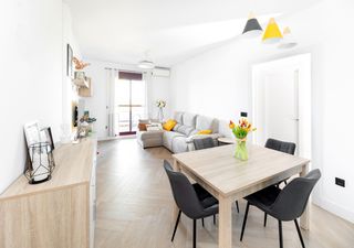 Etagenwohnung  De la chicuelina 2. Piso con terraza, patio privado y piscina en zona plaza de toros