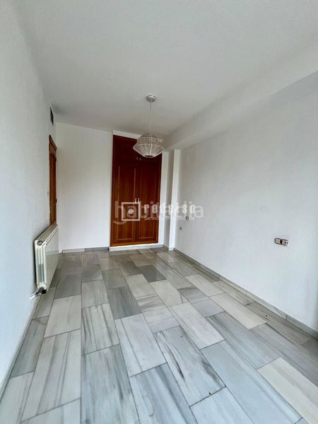 Foto 83b76bce-f317-4f07-83bf-dd455a62f65a. Affitto duplex con riscaldamento in Barrio de Zaidín Granada