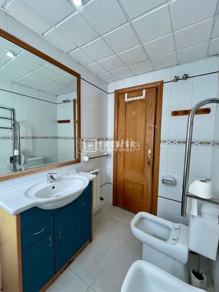 Foto cd4d9f7b-e16a-413b-b07e-c3368ff6e334. Affitto duplex con riscaldamento in Barrio de Zaidín Granada