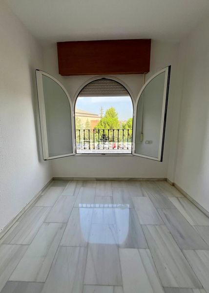Foto d8af7ce9-3c5a-4b46-a769-4267d220dce4. Affitto duplex con riscaldamento in Barrio de Zaidín Granada
